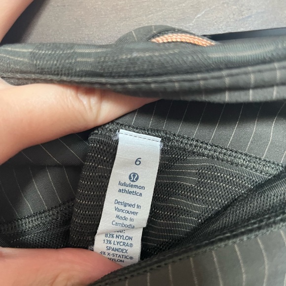 Lululemon Hotty Hot Low Rise Short - Picture 3 of 3